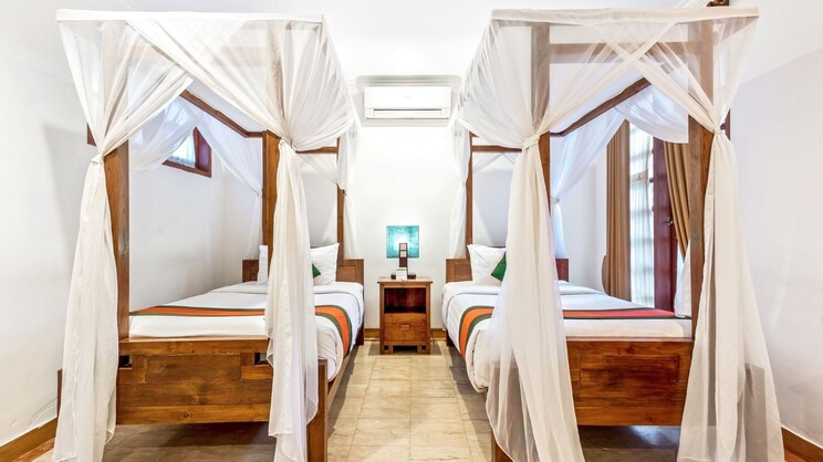 Three-Bedroom Villas  